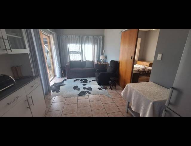 1 BEDROOM PROPERTY TO RENT IN DANA BAY